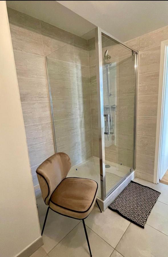 Stunning Apartment With Balcony To Visit Paris لوفالوا بيريه المظهر الخارجي الصورة